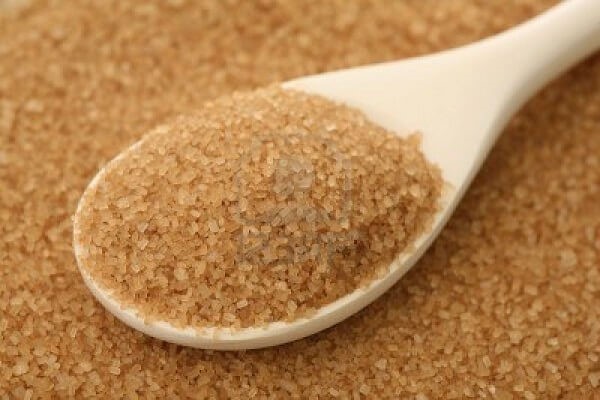 Đường nâu là nguyên liệu tạo ngọt được sử dụng rất nhiều trong các món ăn 