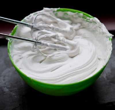 Topping cream là nhóm thực phẩm ít béo, thích hợp cho người ăn kiêng. 