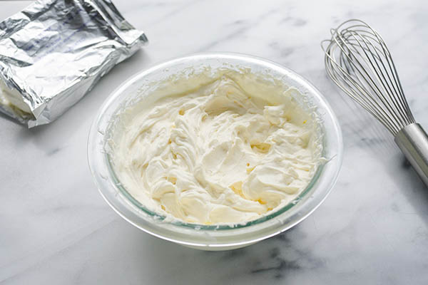 hình ảnh cream cheese dùng để làm bánh gì