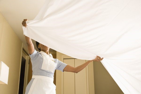 Nhờ có bàn tay của Housekeeping mà phòng của khách luôn sạch sẽ, tinh tươm