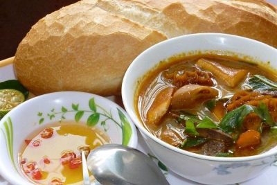 Phá lấu món ăn đường phố nổi tiếng của ẩm thực Việt