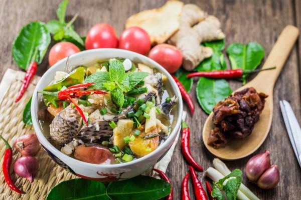 Cách Nấu Canh Chua Cá Điêu Hồng Ngon Đúng Chuẩn Kiểu Miền Nam