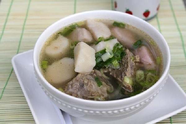 Canh xương khoai sọ