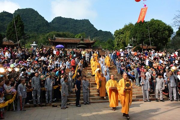 Lễ hội lên chùa Khẩu - Phẳn - Sả 