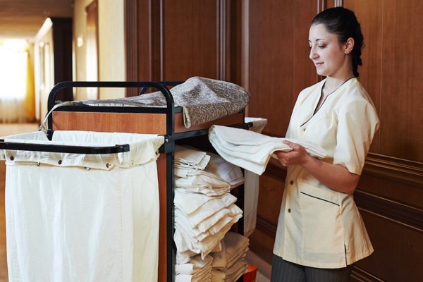 mức lương nhân viên room attendant