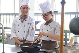 học trung cấp nấu ăn cet