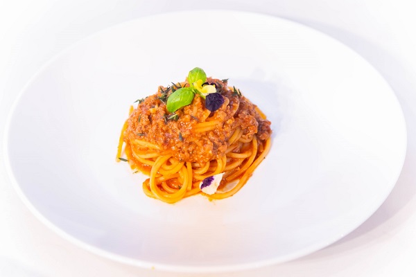 Classic Meat Sauce Linguine