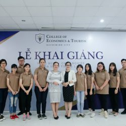 hình ảnh lễ khai giảng khóa học trung cấp ăn tại CET