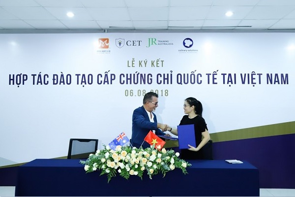 Hình ảnh HNAAu hợp tác cùng CSAI và JR Training