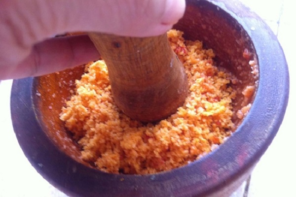giã muối sau khi rang