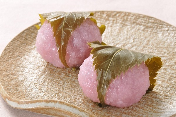 sakuramochi wagashi