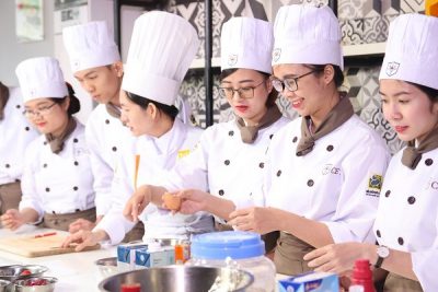 di du học hoặc làm việc ở nước ngoài