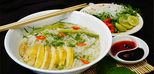 nước dùng phở gà