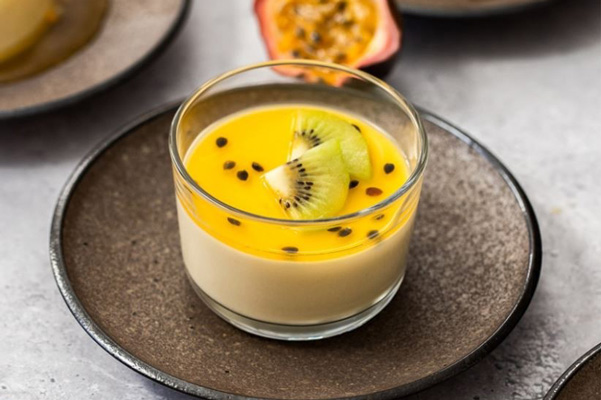 Hoàn thành panna cotta thạch chanh dây
