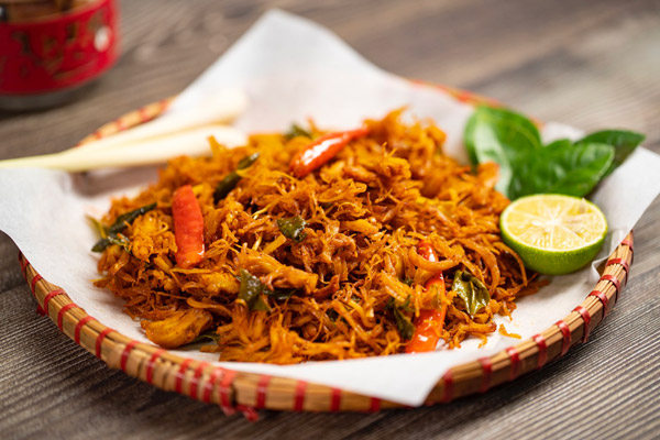 Không nên chiên hay sấy gà quá lâu