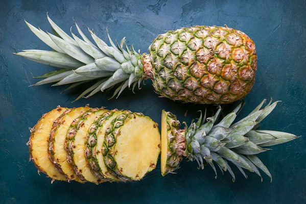 mua dứa tươi, ngon và có vị chua nhẹ