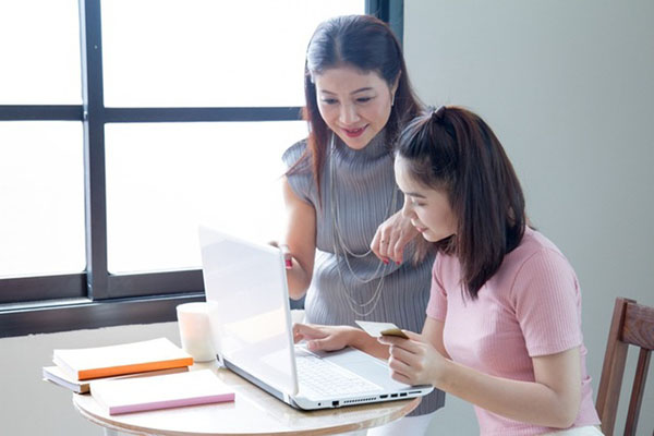 ba mẹ định hướng cho con