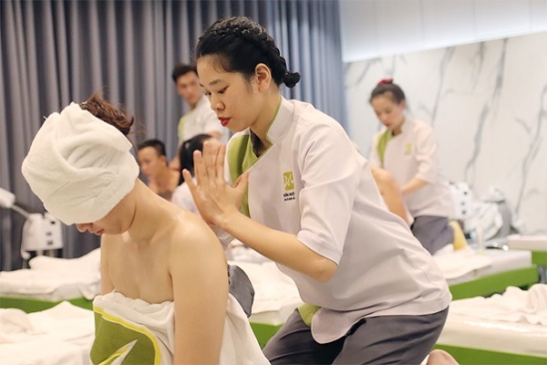 cần có sức khỏe tốt để theo nghề spa