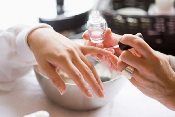 Học phí học nail có nhiều mức