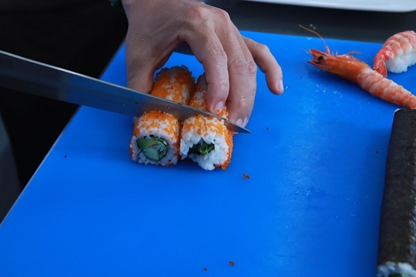 cắt Sushi