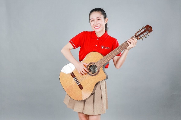 con gái có nên học guitar