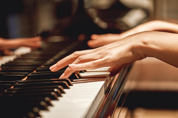 độ tuổi thích hợp học piano