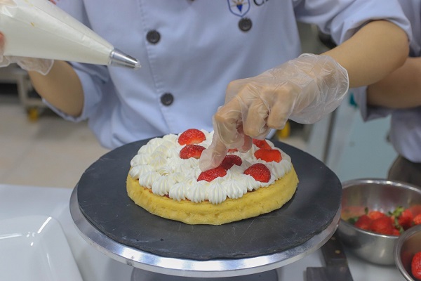 tạo hình bánh victoria sponge cake