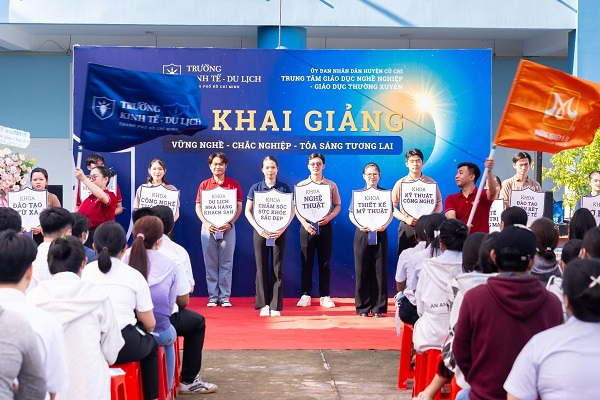 lễ khai giảng cet hệ liên kết đào tạo